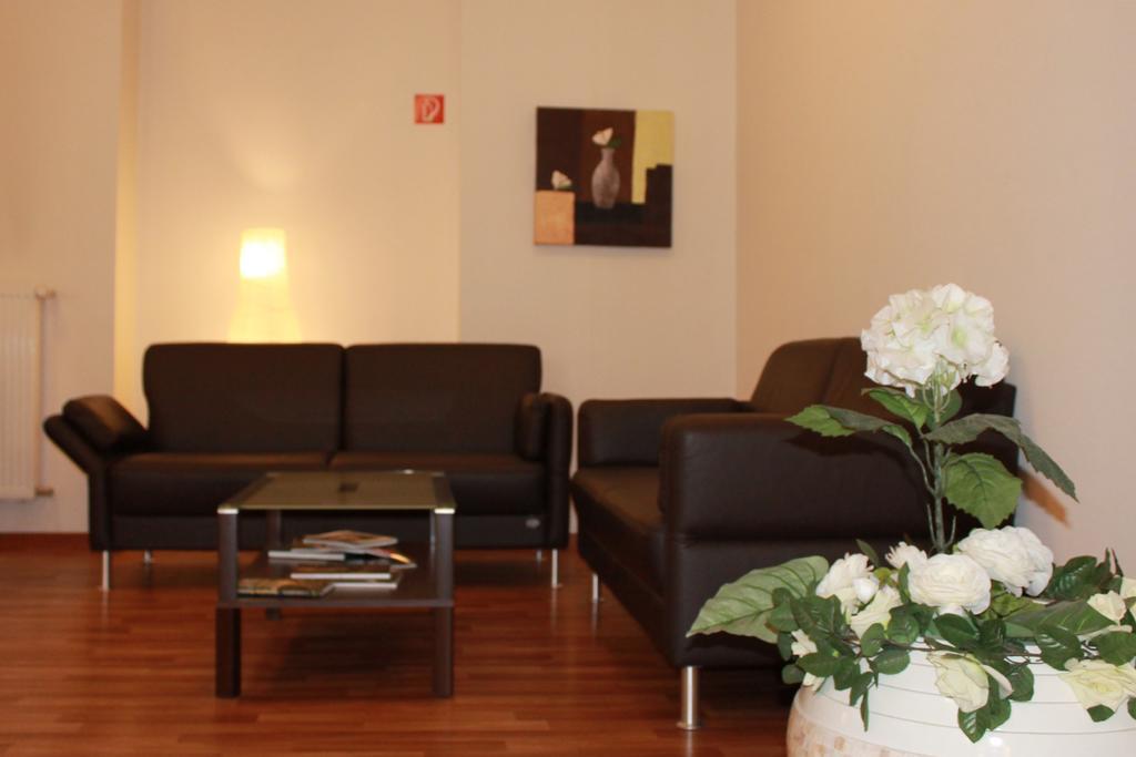 Aariana Hotel Жак Офенбах Екстериор снимка